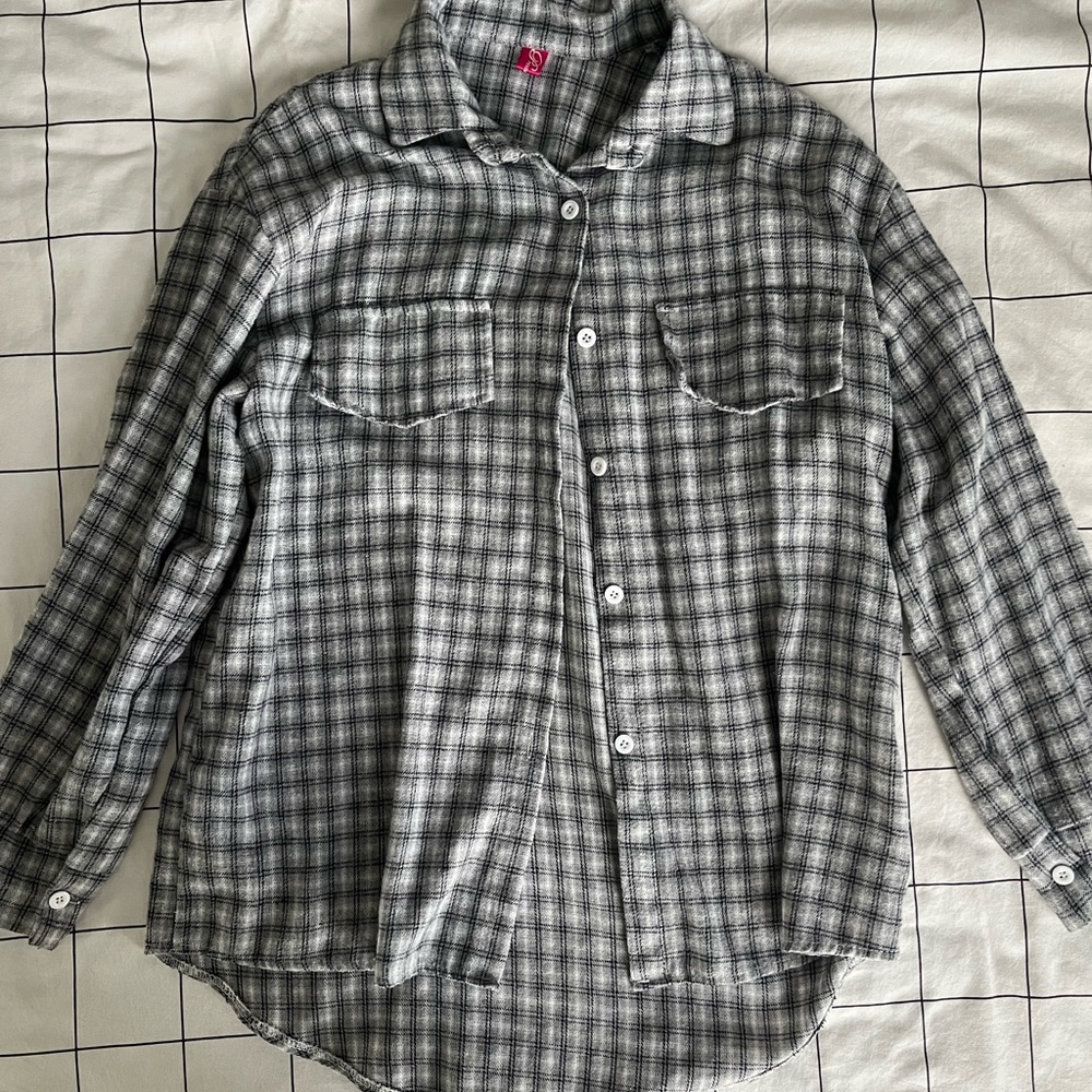 YesStyle Grayish Blue Plaid Oversized Flannel. Size Small but fits like a Medium